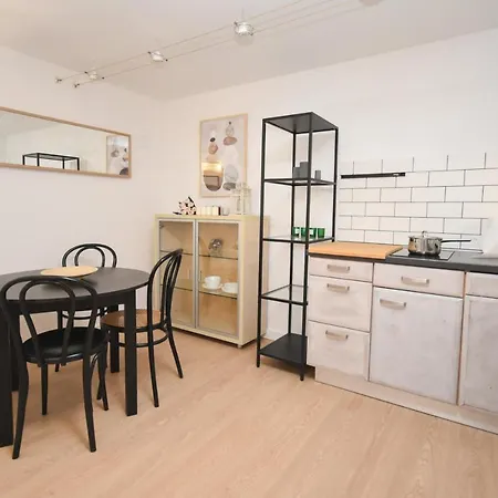 Stylish In Downtown For 2-4 People Budapeste